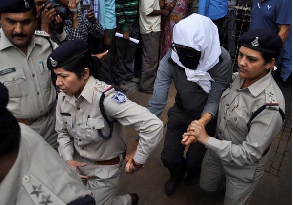 Compulsory Woman Constable for Woman Arrestee