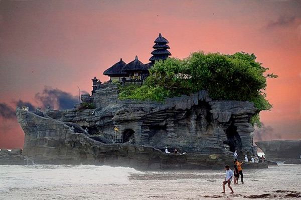 Pura Tanah Lot Temple - Bali