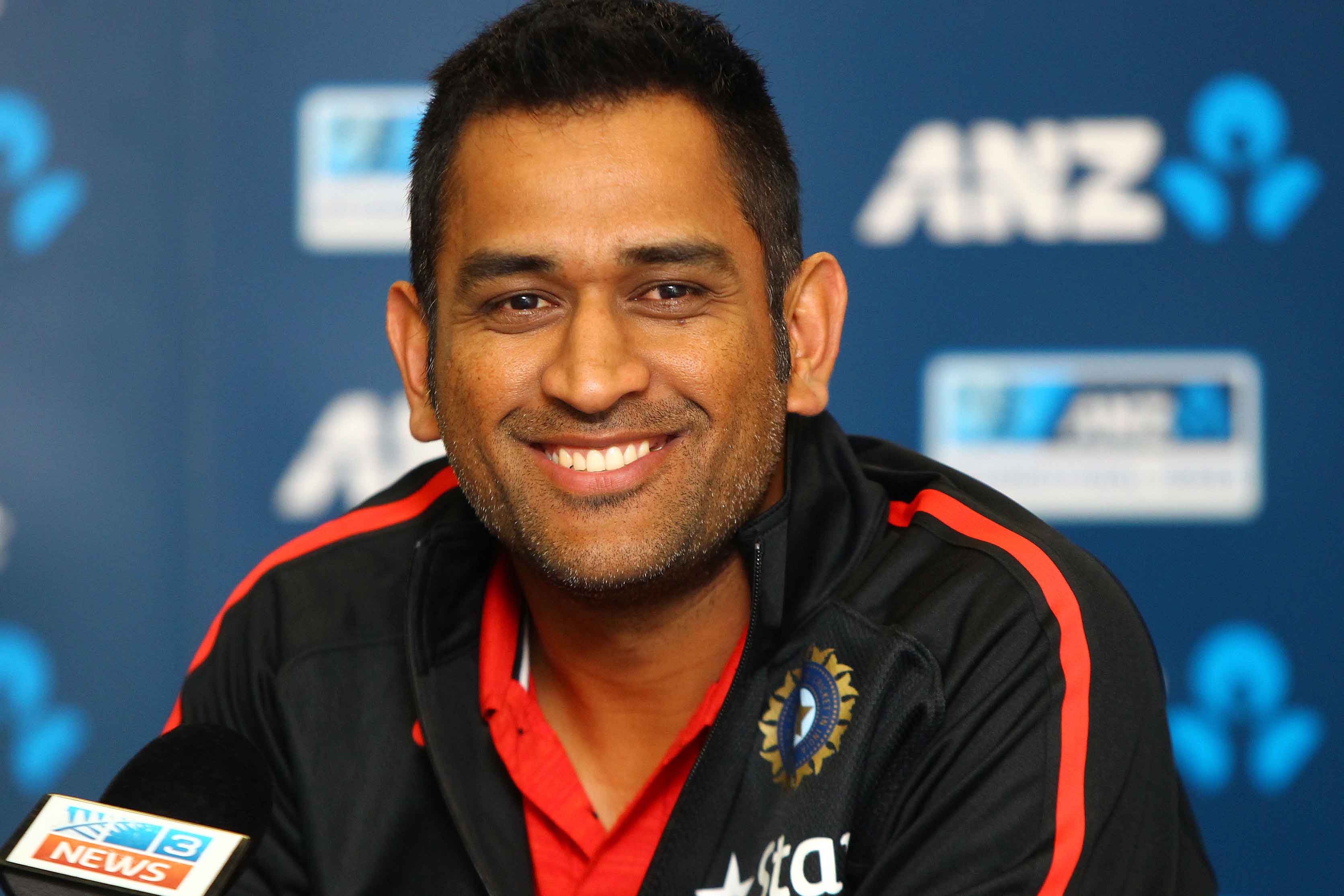 dhoni1