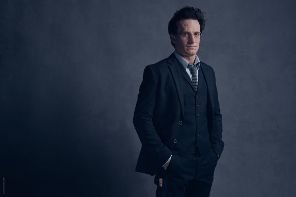 01 Jamie Parker as Harry Potter