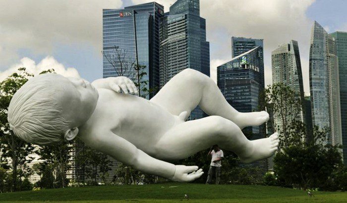 Singapore-Giant-Baby
