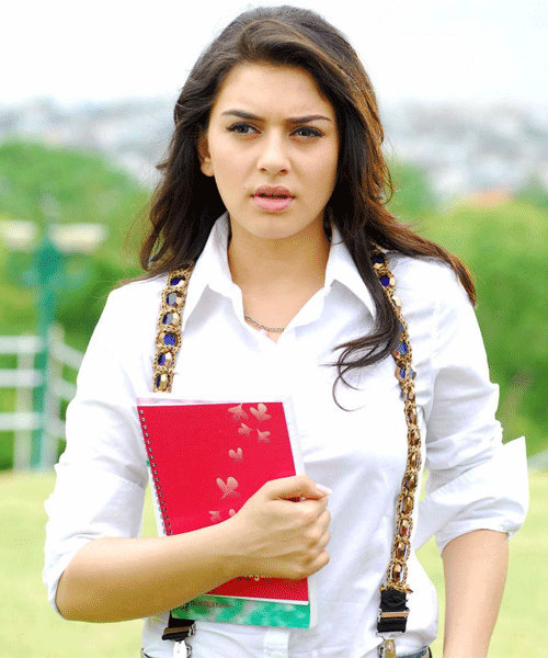 #Birthday Special: Rare Childhood Pictures of Hansika Motwani