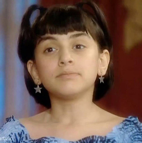 #Birthday Special: Rare Childhood Pictures of Hansika Motwani