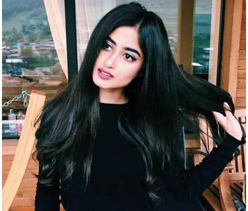 This Beautiful Pakistani Actress Sajal Ali Is Making Her Bollywood Debut