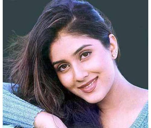 Remember Keerthi Reddy? What Is She Upto Now