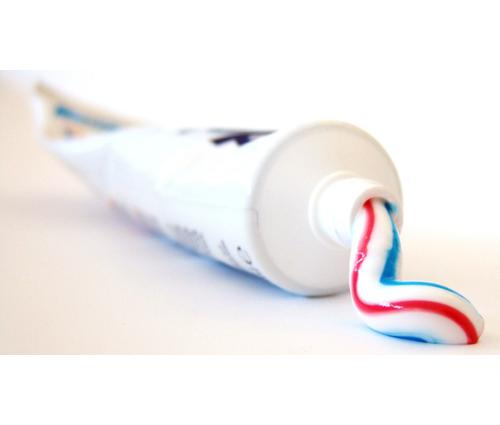 Ever Noticed These Coloured Stripes On Toothpastes? What Do They Mean?